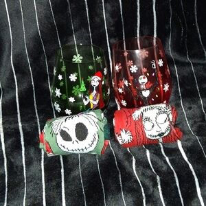 Nightmare Before Christmas sip n socks set with 2 glasses